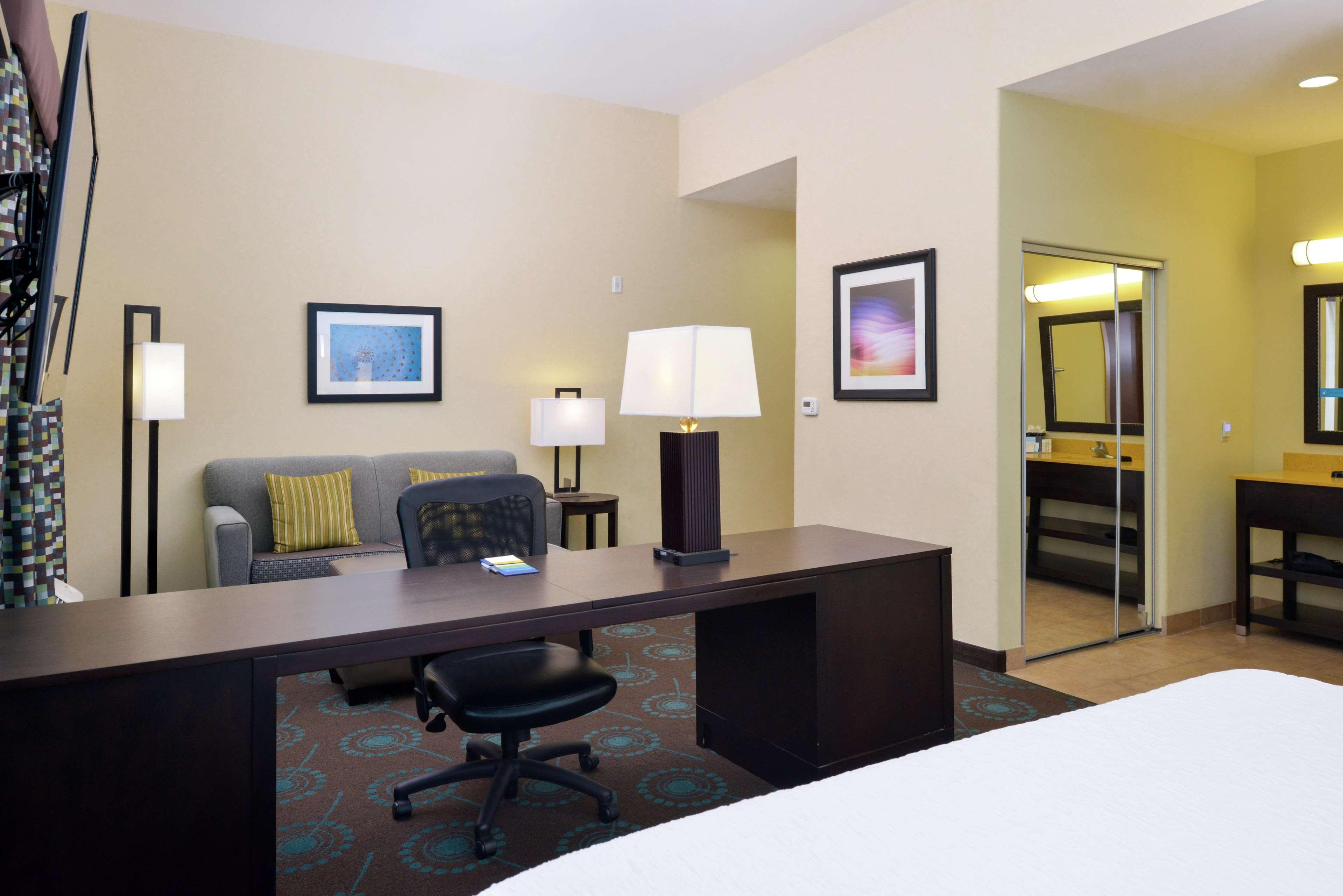 Hampton Inn Beeville Exteriör bild