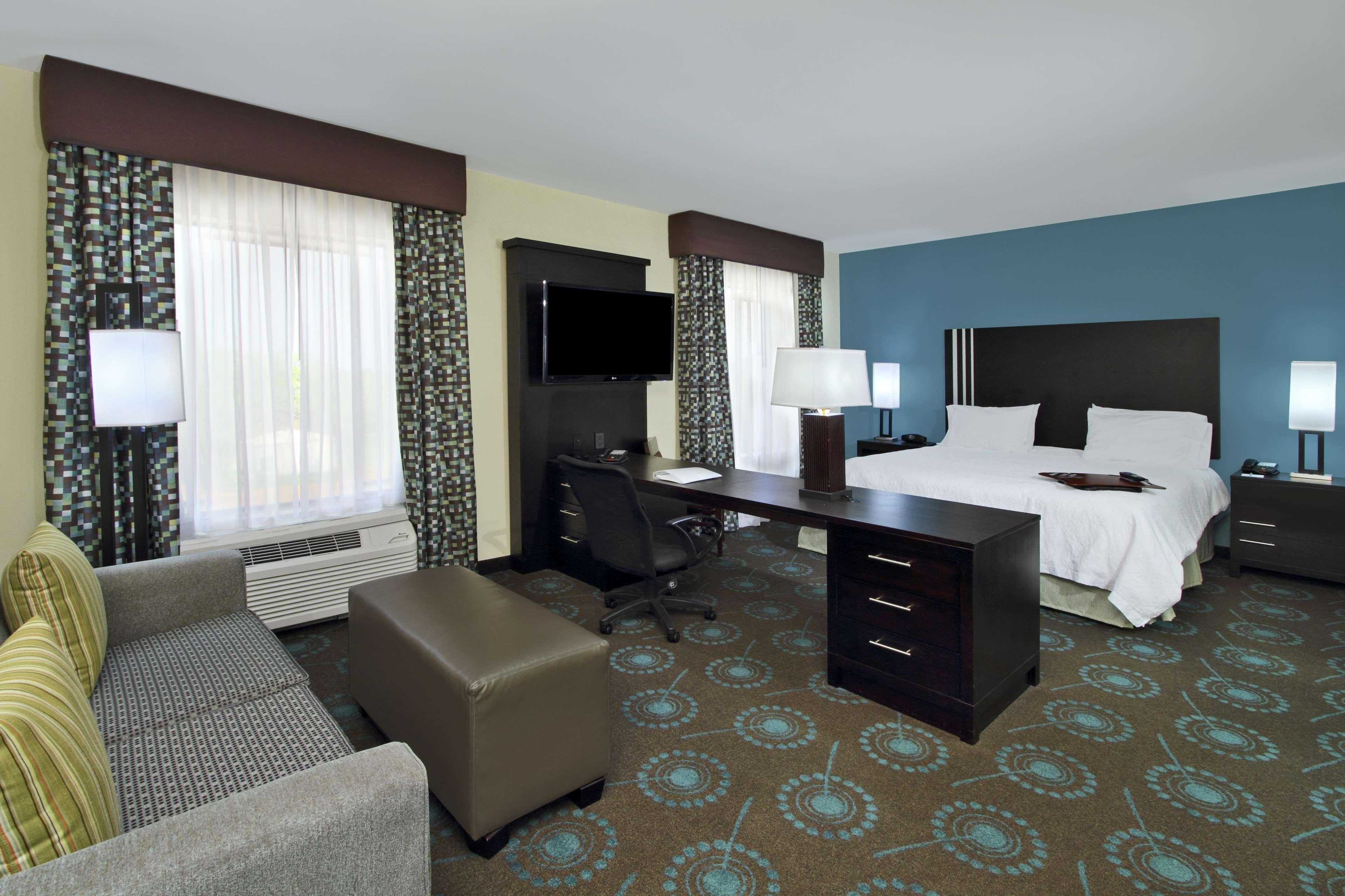 Hampton Inn Beeville Exteriör bild