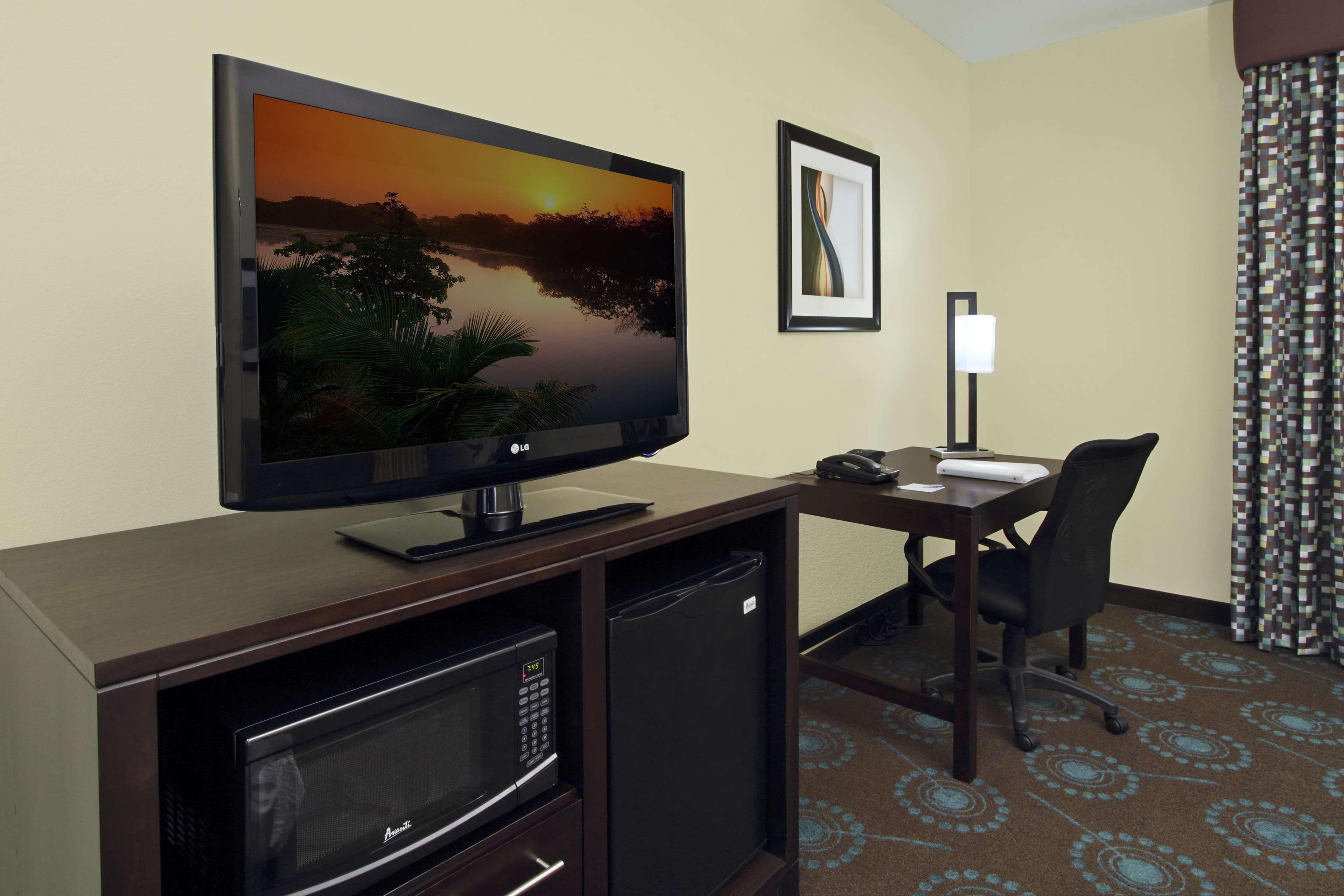 Hampton Inn Beeville Exteriör bild