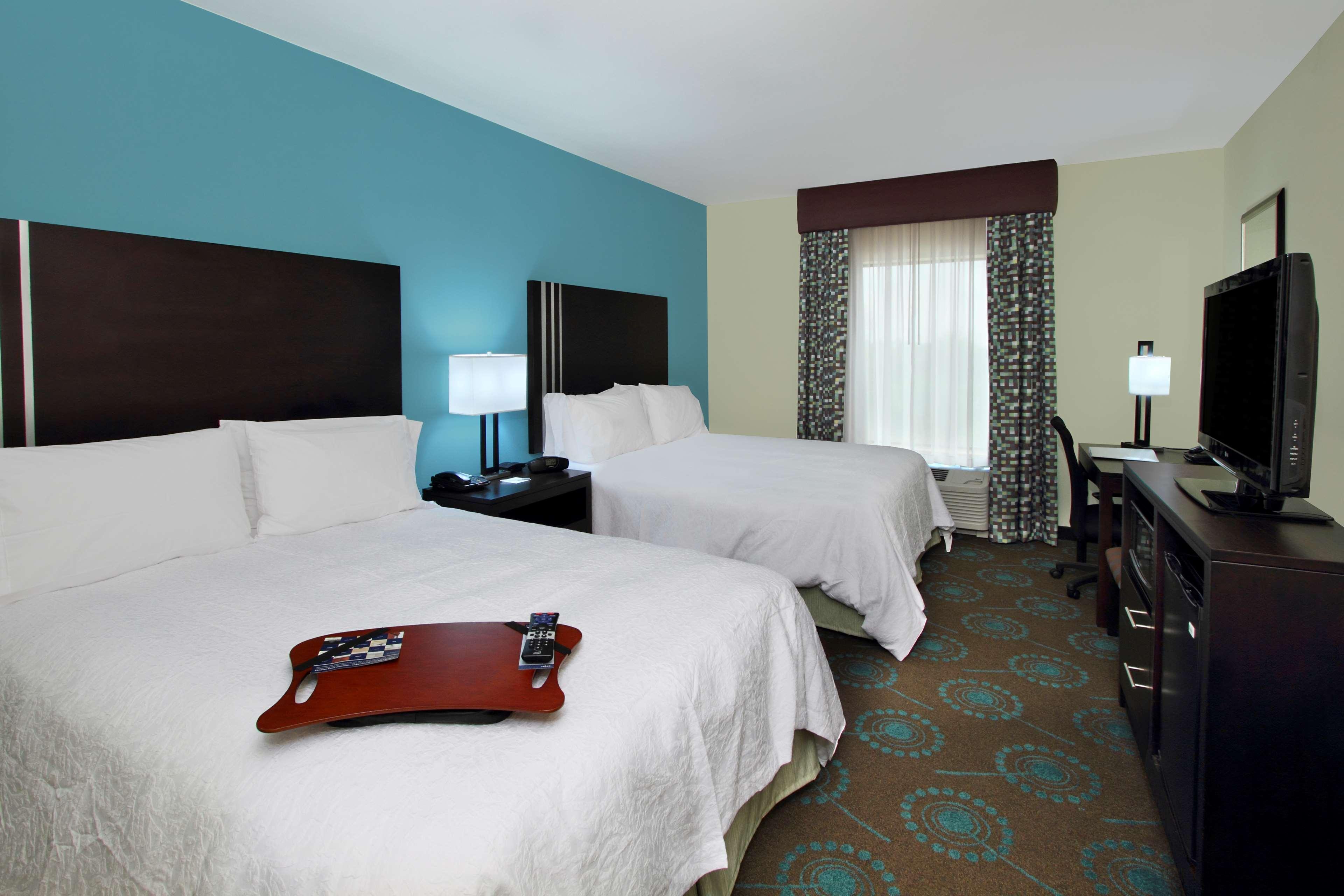 Hampton Inn Beeville Exteriör bild