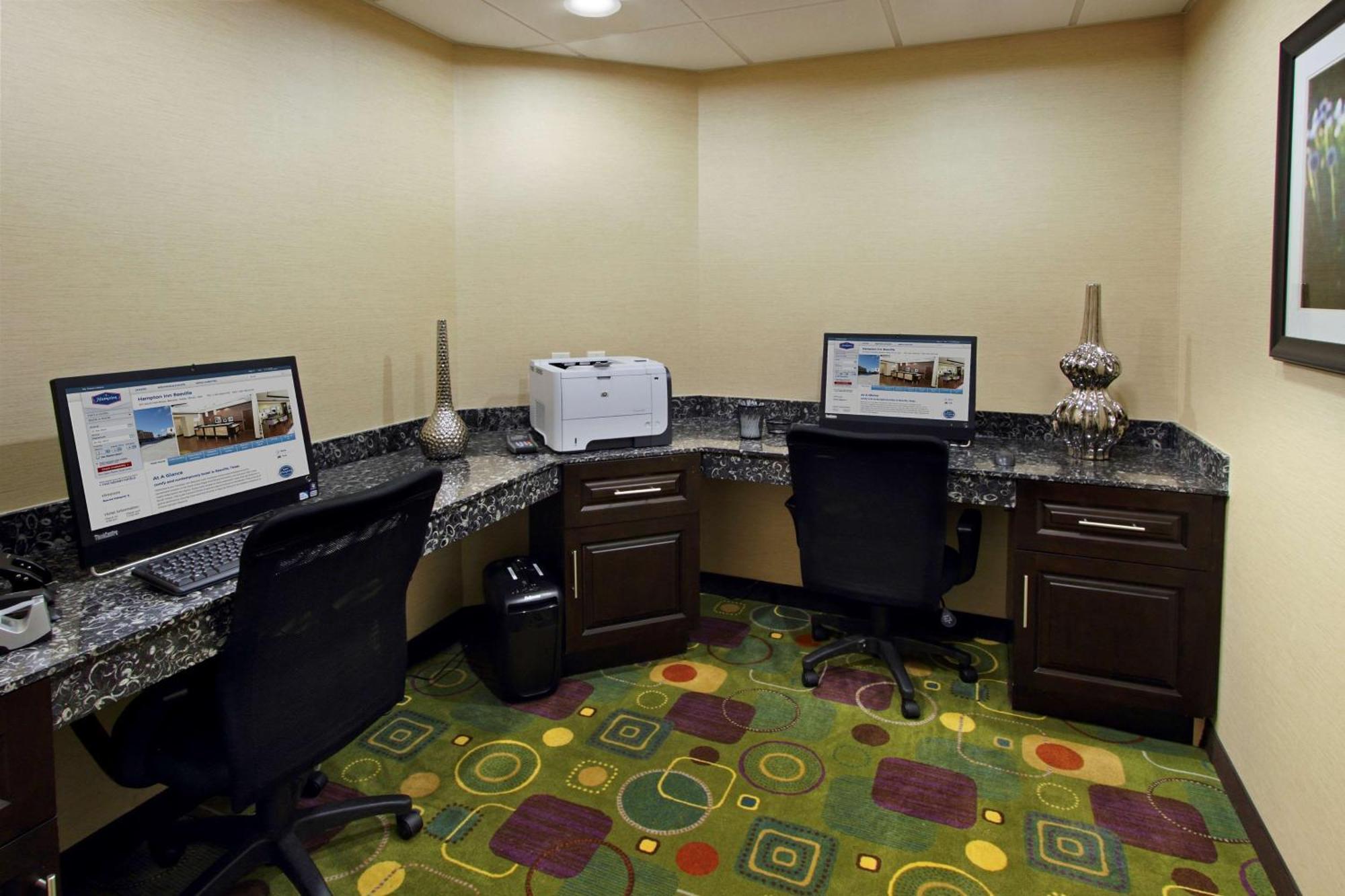 Hampton Inn Beeville Exteriör bild